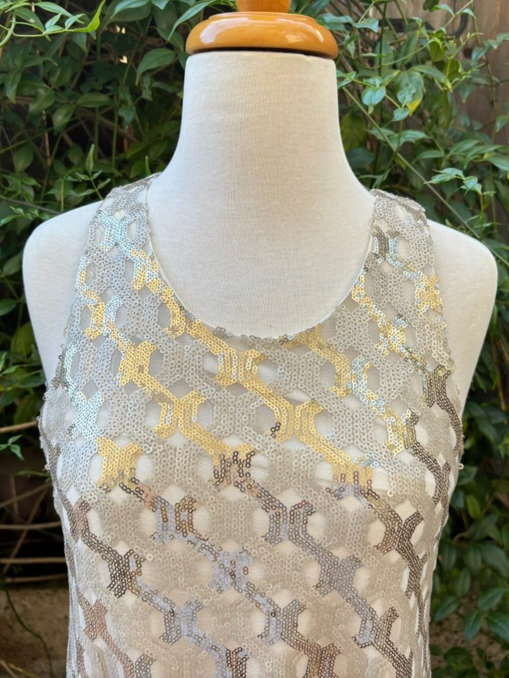 NWT Ellison Gold, Champagne and Cream Sequin Sleeveless Shift Dress S - Picture 3 of 13